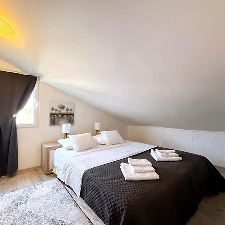 Lure By Interhome *