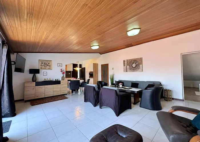 Apartamento Lure By Interhome