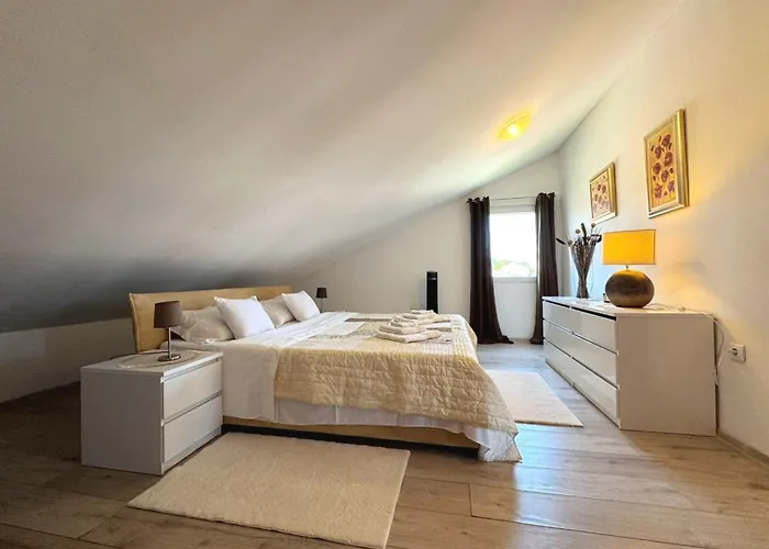 Apartamento Lure By Interhome *