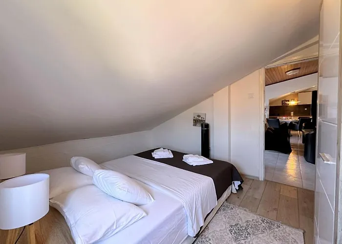Apartamento Lure By Interhome